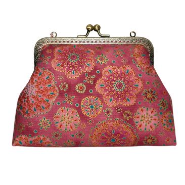 Arany mandalás neszeszer hátulja