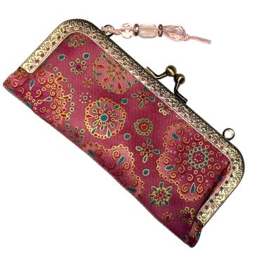 Arany mandalás tolltartó hátulja