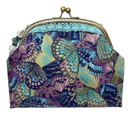 Arany pillangós neszeszer