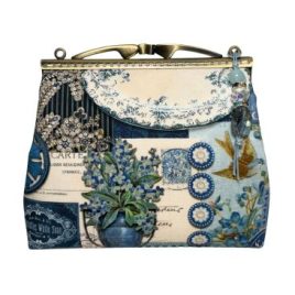 Blue vintage neszeszer