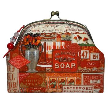 Red vintage neszeszer2